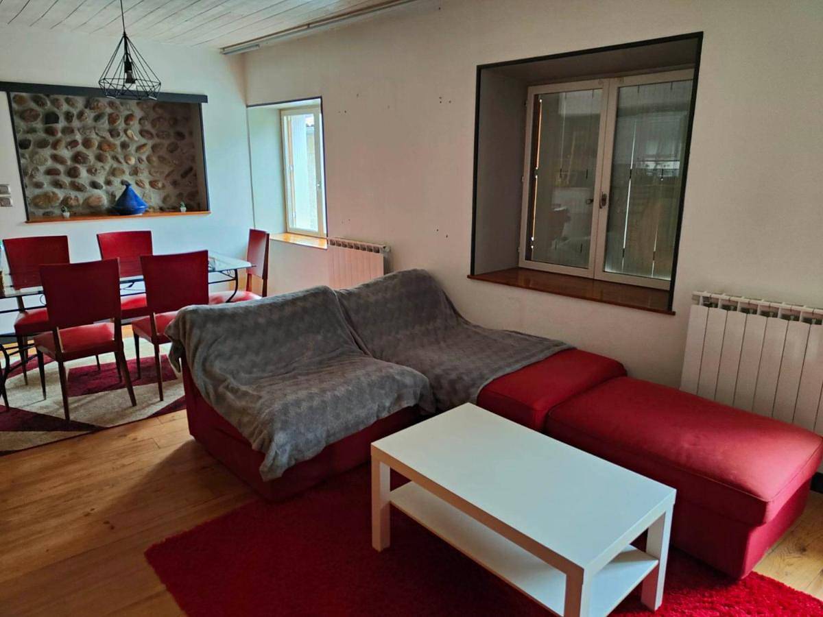 Appartement entier, Duplex meublé dans joli village circulaire in Alixan, Région de Valence