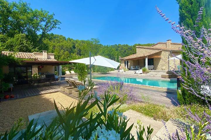 Maison de vacances pour 10 personnes, avec jardin, animaux acceptés à Lacoste