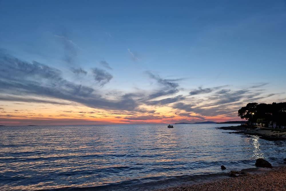 Entire apartment, Cozy 1-bedroom apartment with Wifi, Ac in wonderful Silba in Zadar (Municipality), Silba