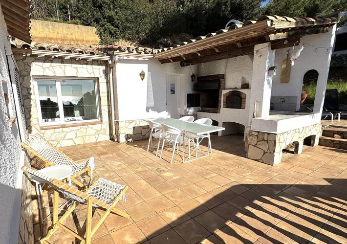 Chalet para 6 personas, con jardín además de piscina y terraza en Cataluña - 3