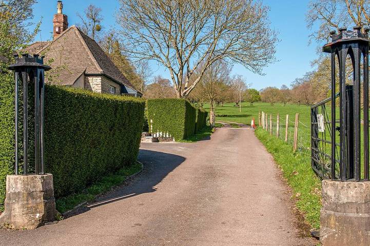 Cottage for 4 people, with garden, with pets in Wells