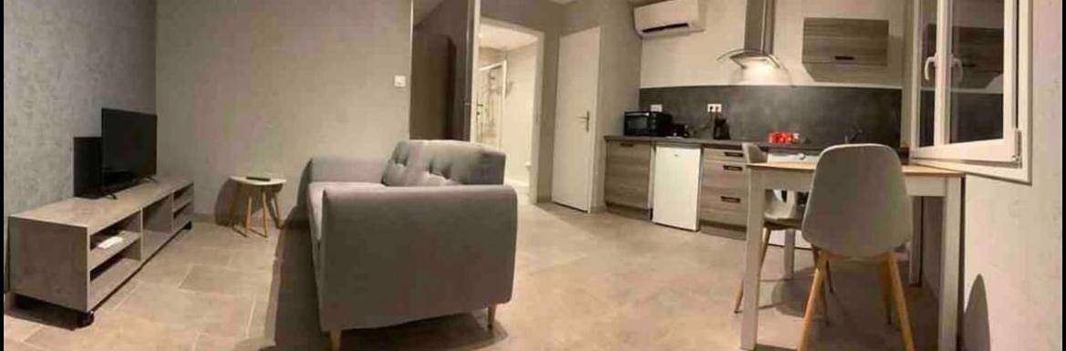 Appartement de vacances pour 2 personnes, avec Terrasse et Jardin ainsi que Vue sur le lac et Vue à Bourbon-Lancy