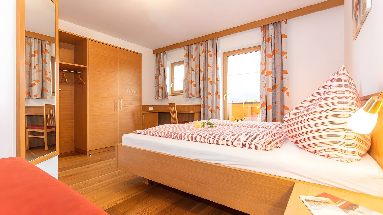 Ganze Wohnung, Apartment „Panorama“ mit Bergblick, Gemeinschaftsgarten und Wlan in Mittersill, Pinzgau