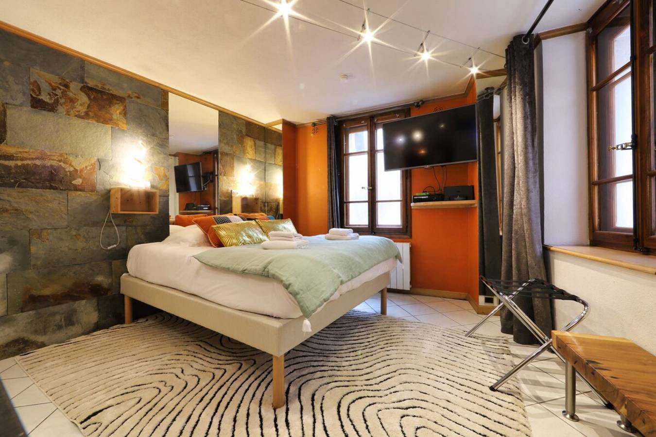 Apartamento entero, Le Cocon - Lofts & Lakes, certified 4-stars in Annecy, Annecy (commune)