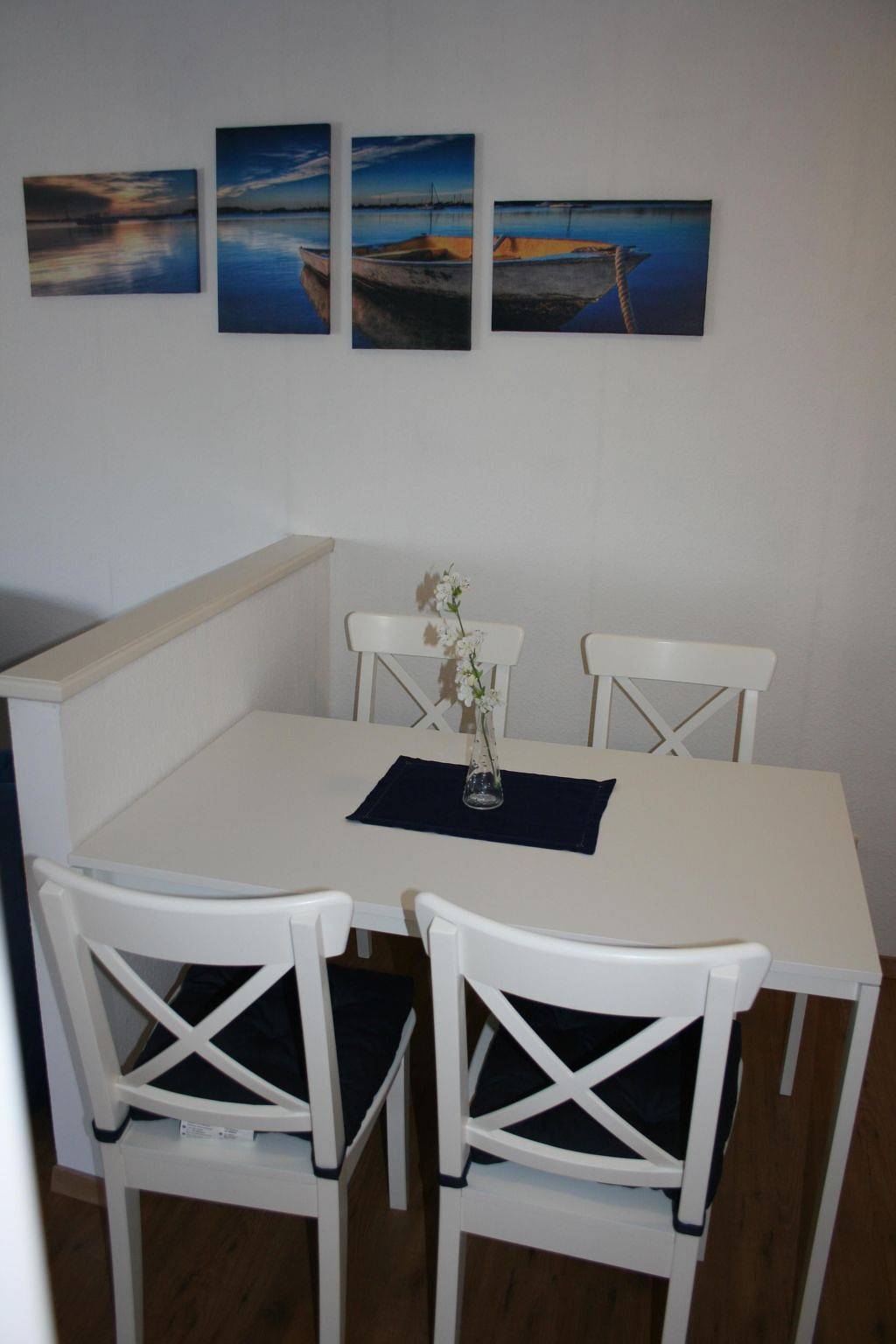 Ganze Wohnung, Komplett renovierte, helle Ferienwohnung in Silbersee, Frielendorf