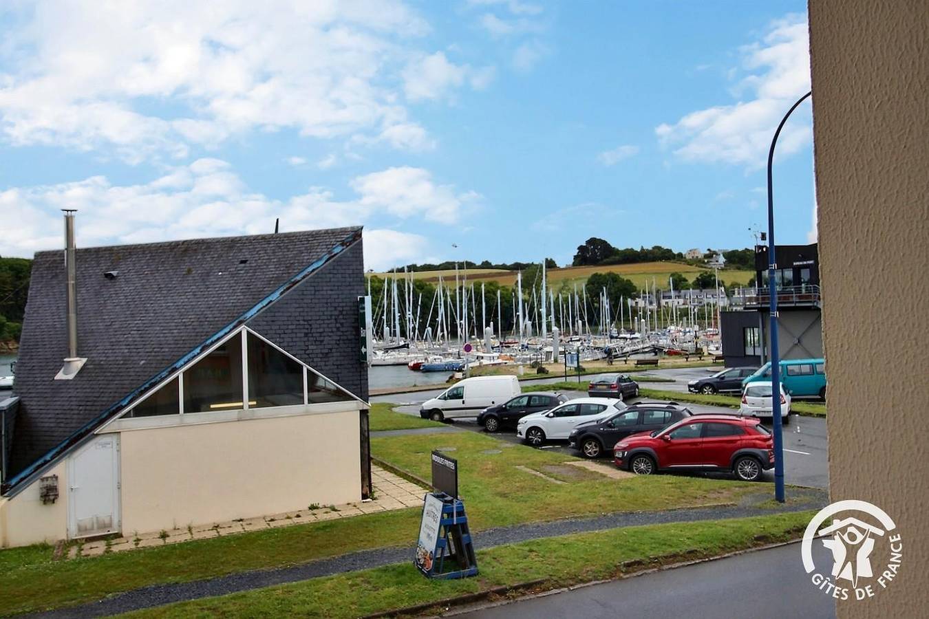 Sur le quai in Tréguier, Costa de granito rosa