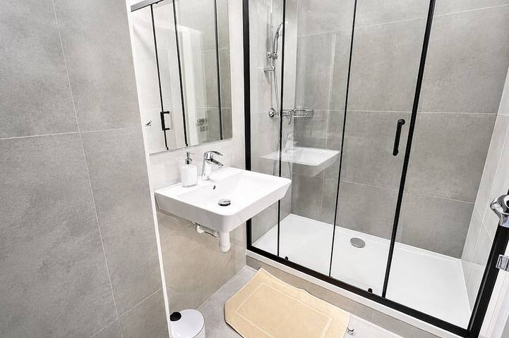 Ganze Wohnung, 1 room Apartment with AC, Vienna Gate 2 in Bratislava, Bratislava und Umgebung