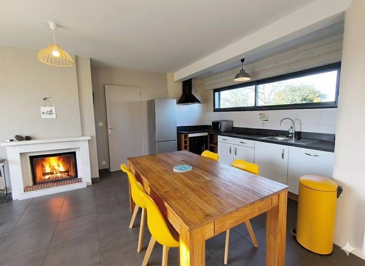 Gîte pour 4 personnes, avec sauna et piscine ainsi que terrasse et jardin