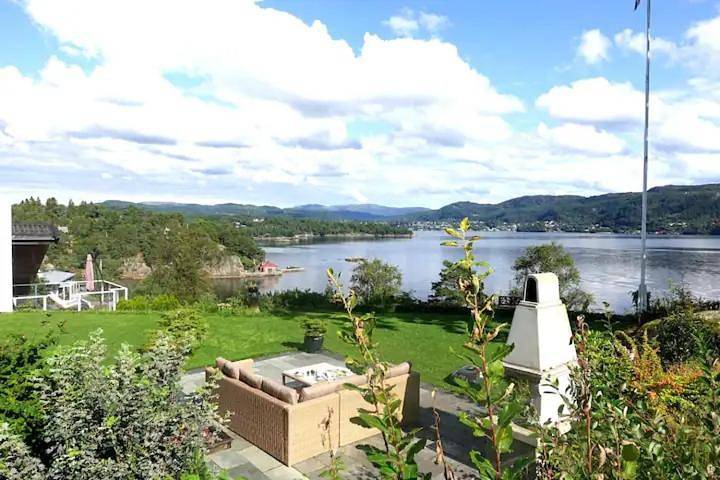 Location de vacances pour 10 personnes, avec vue et piscine ainsi que sauna et jardin dans Bergen - 2