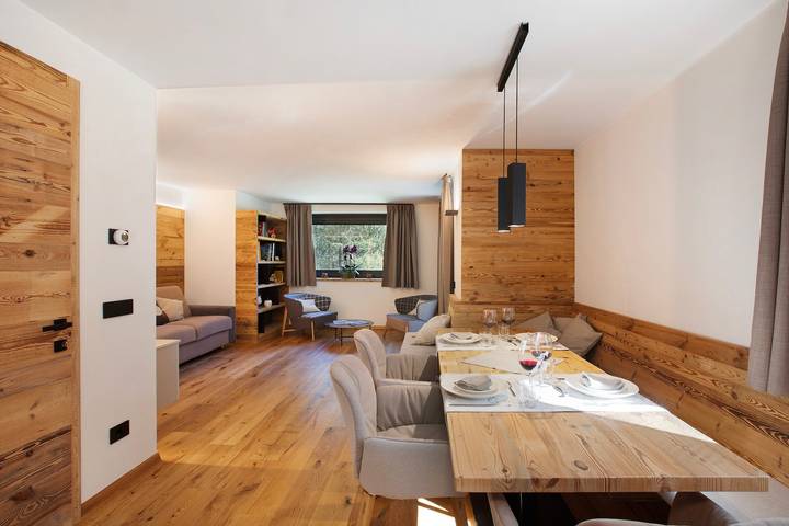 Apartamento entero, Apartamento 'Valgrisa Mountain Lodges 2' con vistas a las montañas, terraza privada y Wi-Fi in Mondanges, Comune di Valgrisenche
