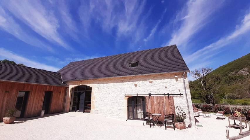Cottage pour 4 personnes, avec jardin et piscine à Dégagnac