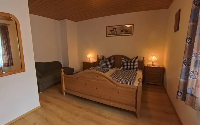 Ganze Ferienwohnung, Ferienwohnung Rita Halser - Ferienwohnung (Obs) in Riedenburg, Altmühltal