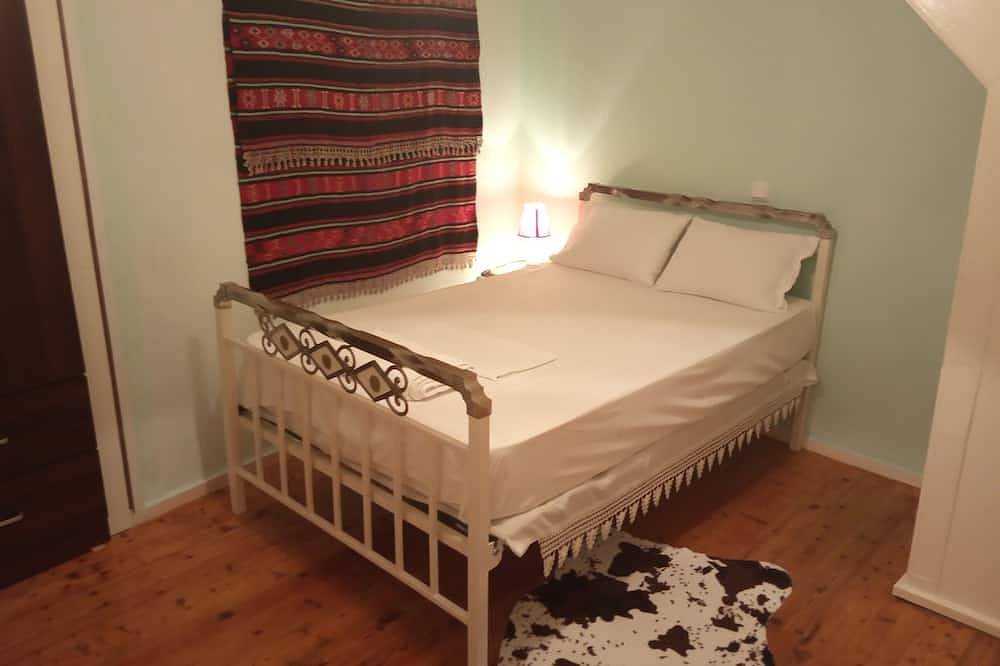 Thelgitro, A Traditional House Located in the  Heart of Skopelos Town in Skopelos City, Sporades