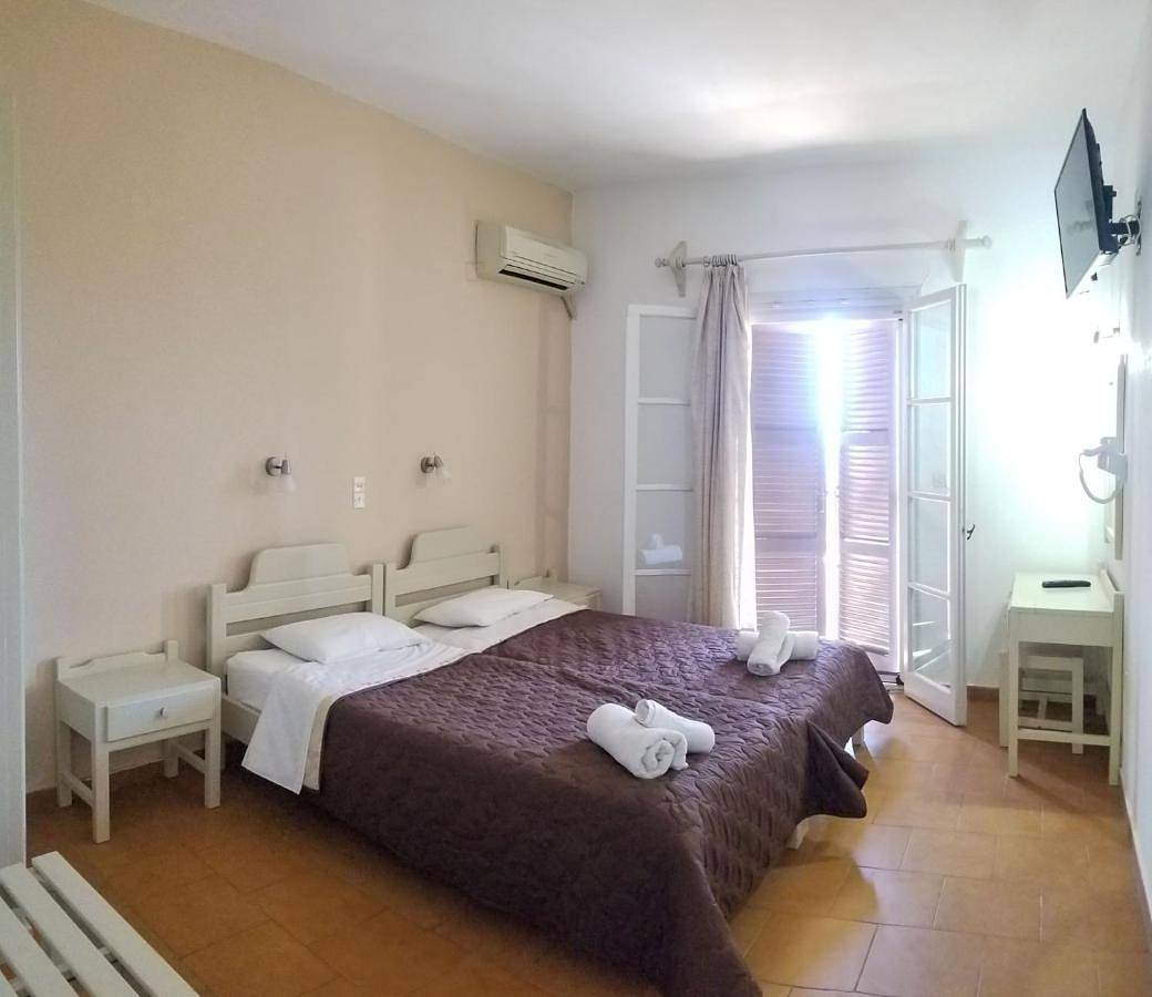 Mirabello Hotel Apartments in Dassia, Corfou