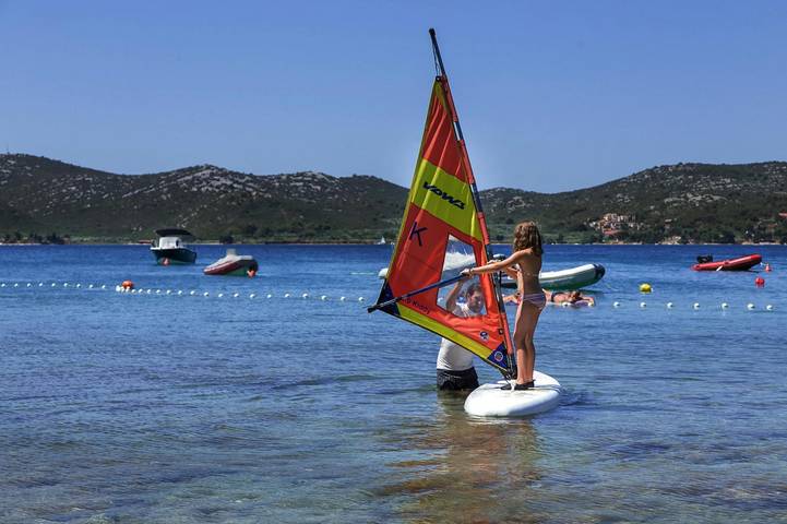 Camping für 4 Personen, mit Terrasse in Zadar - 2