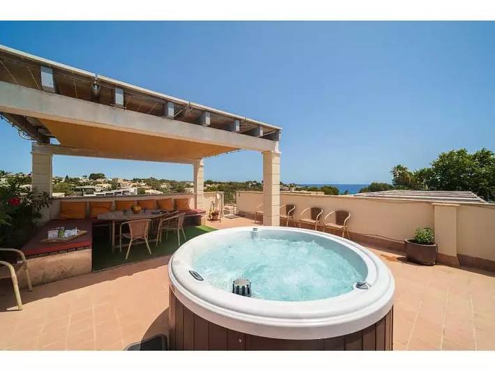 Apartamento para 6 personas, con terraza y piscina en Cala Anguila