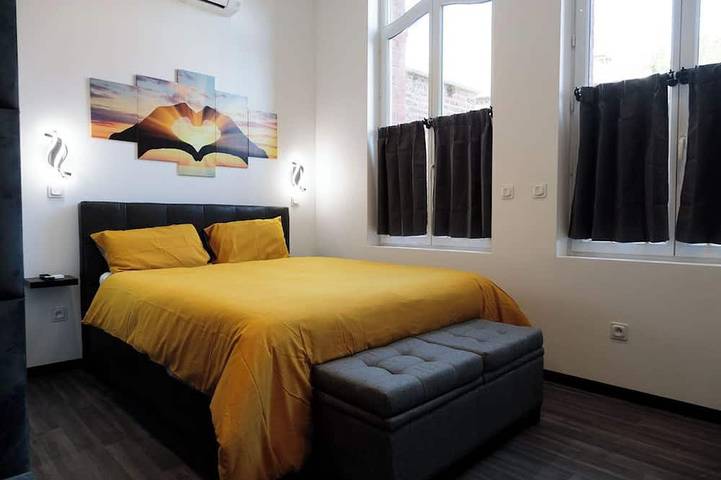 Apartamento entero, Delightful  1-Room Apartment in welcoming Valenciennes neighborhood in Valenciennes, Región de Valenciennes