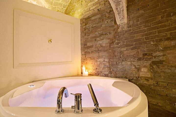 Chambre d’hôte pour 2 personnes, avec jacuzzi et jardin à Volterra - 2