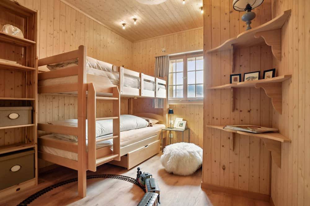 Ganze Wohnung, Maiensäss Stafel 45, (Mutten). in Oberhalbsteiner Alpen