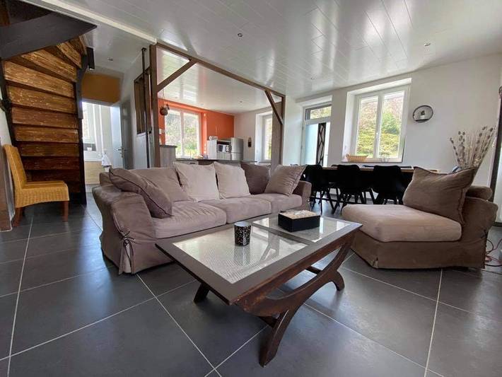 Gîte pour 8 personnes, avec terrasse et jardin dans Peyre-en-Aubrac - 3