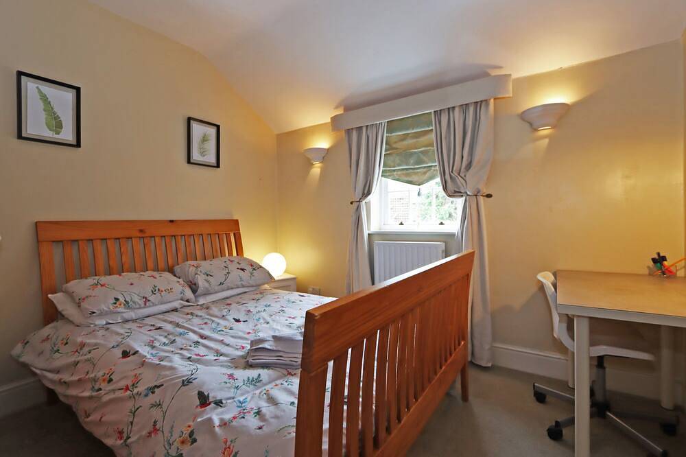 Entire apartment, Compton House Snug - your home from home in Newark-on-Trent, Nottinghamshire