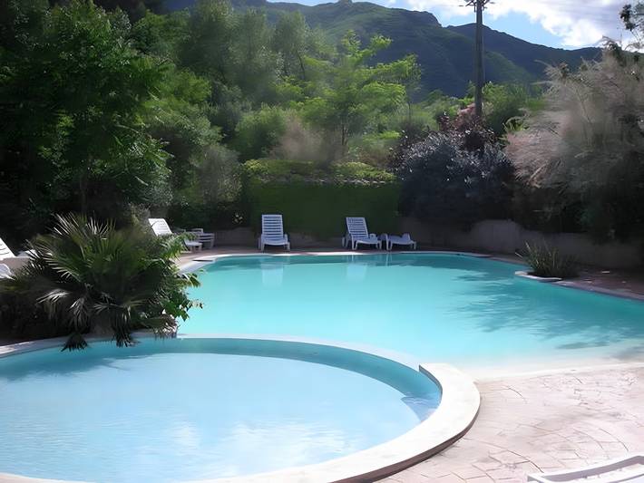Gîte pour 4 personnes, avec jardin à Gravières - 2