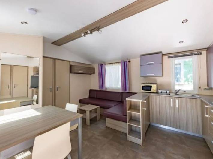 Mobil home pour 8 personnes, avec piscine et terrasse à Montblanc - 3