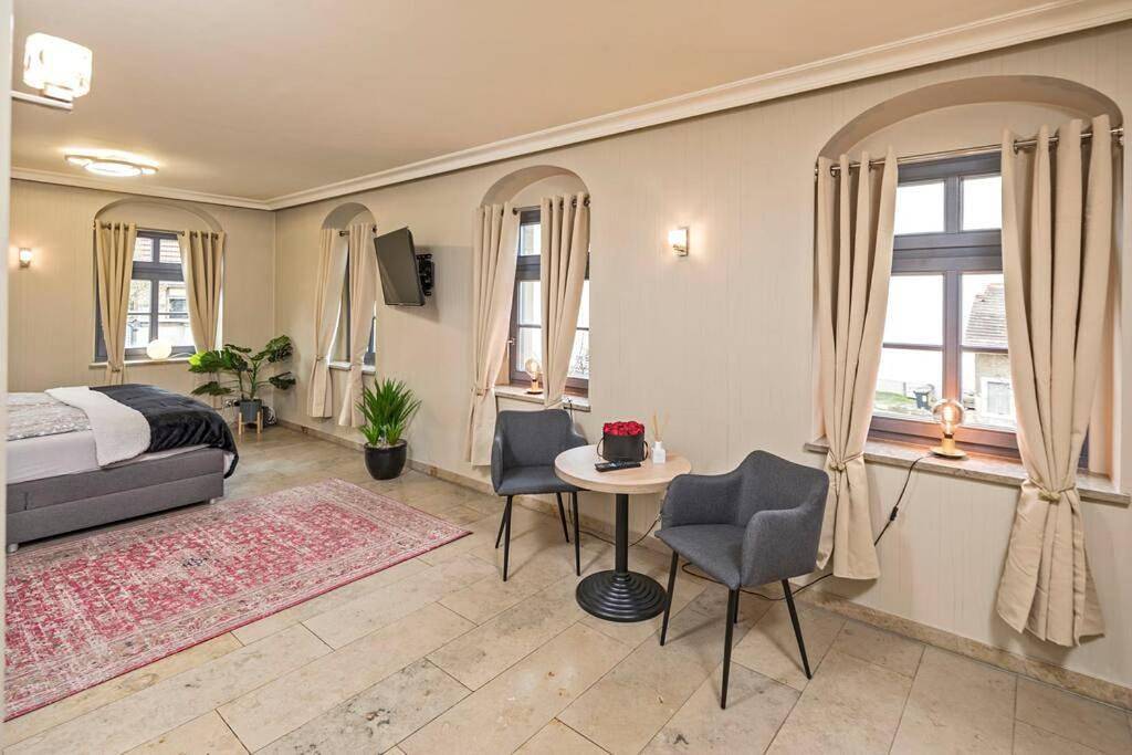 Ganze Wohnung, Cosel Palais Appartement in Laubegast, Dresden