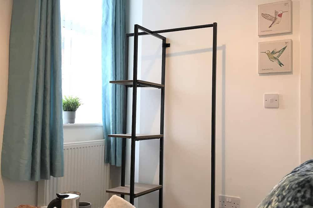 Ganze Wohnung, Apartment-Komfort-Eigenes Badezimmer-Strassenblick in St Helens, Nordwestengland