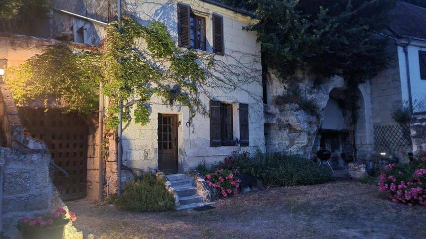 Location de vacances pour 4 personnes, avec vue ainsi que terrasse et jardin à Bourré - 4