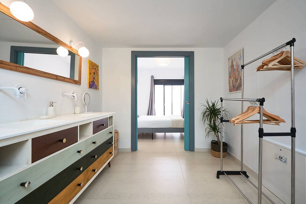 Modernes und elegantes Haus mit Schwimmbad und Privatparkplatz. in Central Seville, Sevilla
