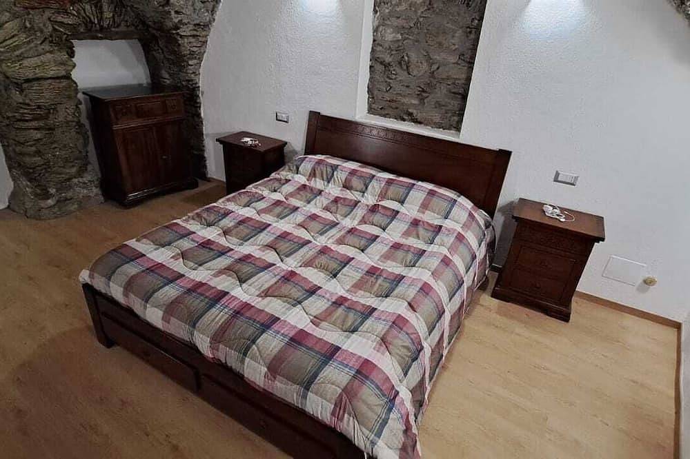 Ganze Wohnung, Finely renovated two-room apartment with typical stone vaults. in Pragelato, Turin Provinz