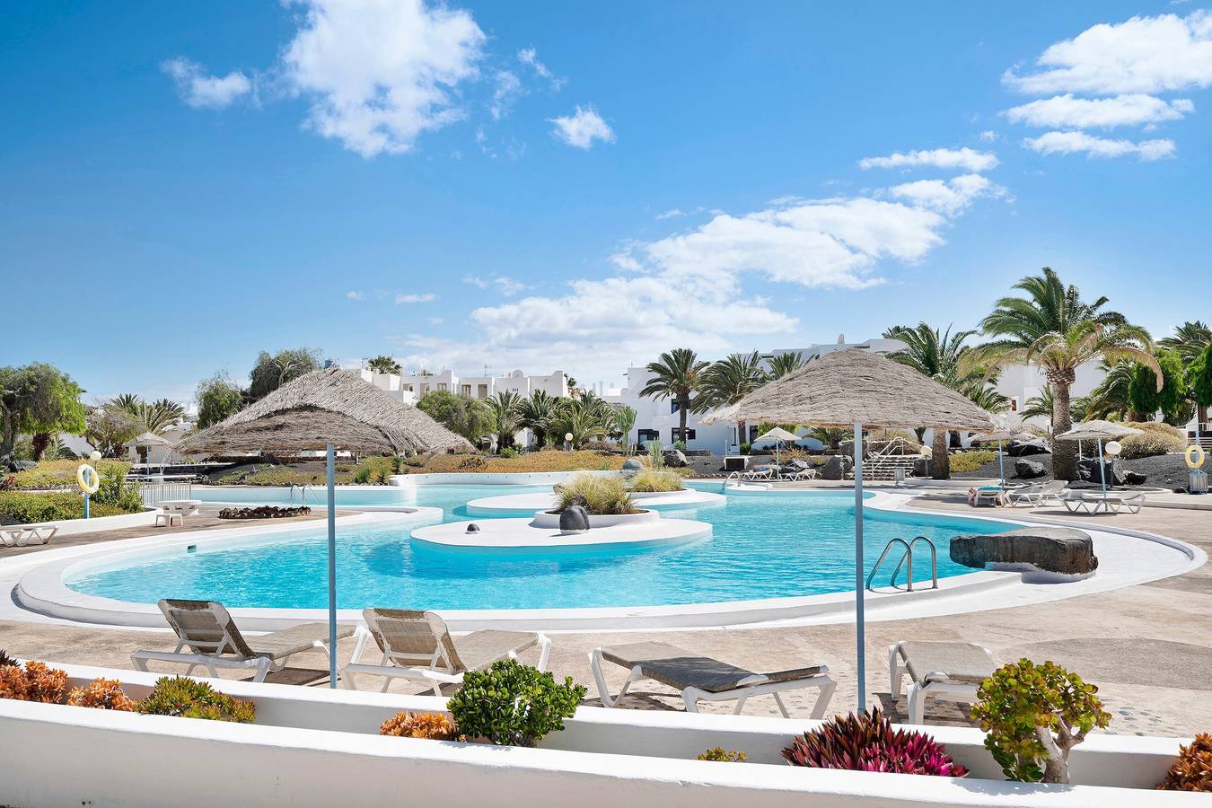 Ganzes Studio, Studio Calimar Los Molinos mit Pool, Wlan und Terrasse in Playa Bastián, Teguise