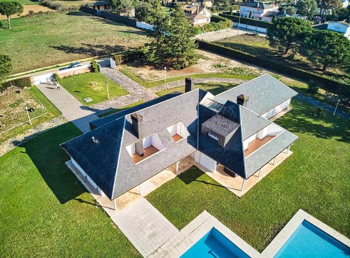 Chalet para 20 personas, con piscina y jardín en Valles Oriental - 4