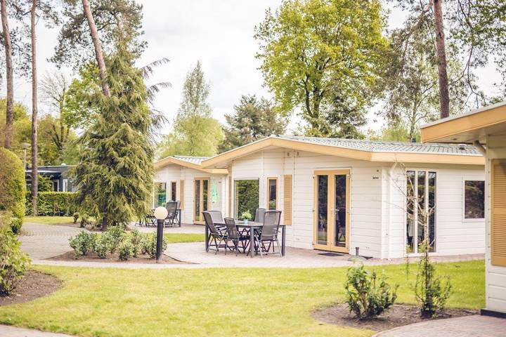 Bungalow voor 6 personen, met balkon/terras en terras in Voorthuizen