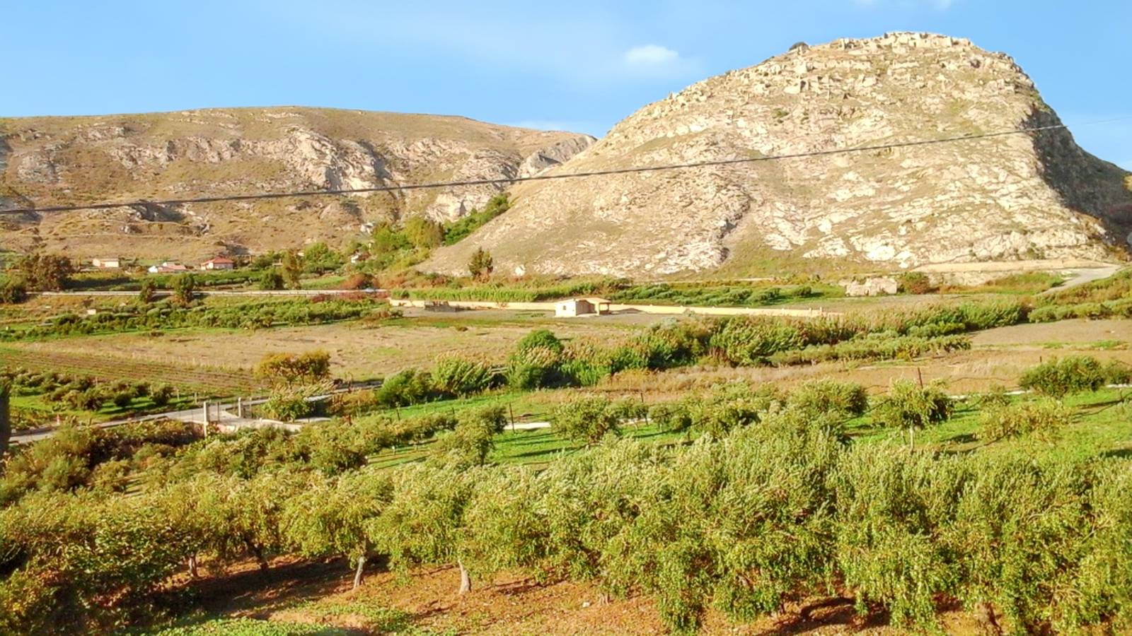 Entire apartment, Spacious Apartment in Montallegro with Stunning Views in Montallegro, Agrigento Province