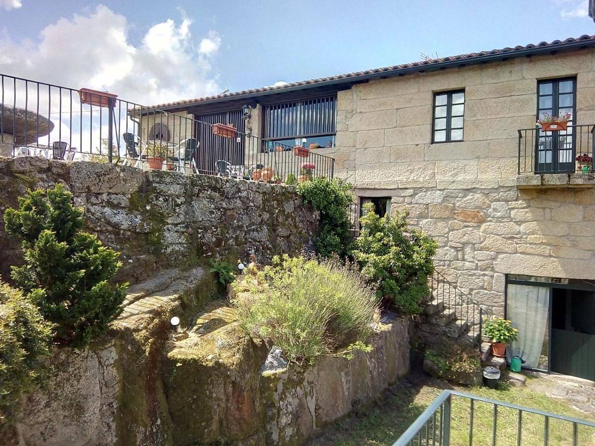 Caserio de Fontes in Nogueira de Ramuín, Reserva da Biosfera Ribeira Sacra e Serras do Oribio e Courel