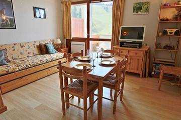 Gîte pour 6 personnes, avec balcon dans Office de Tourisme de Chamrousse