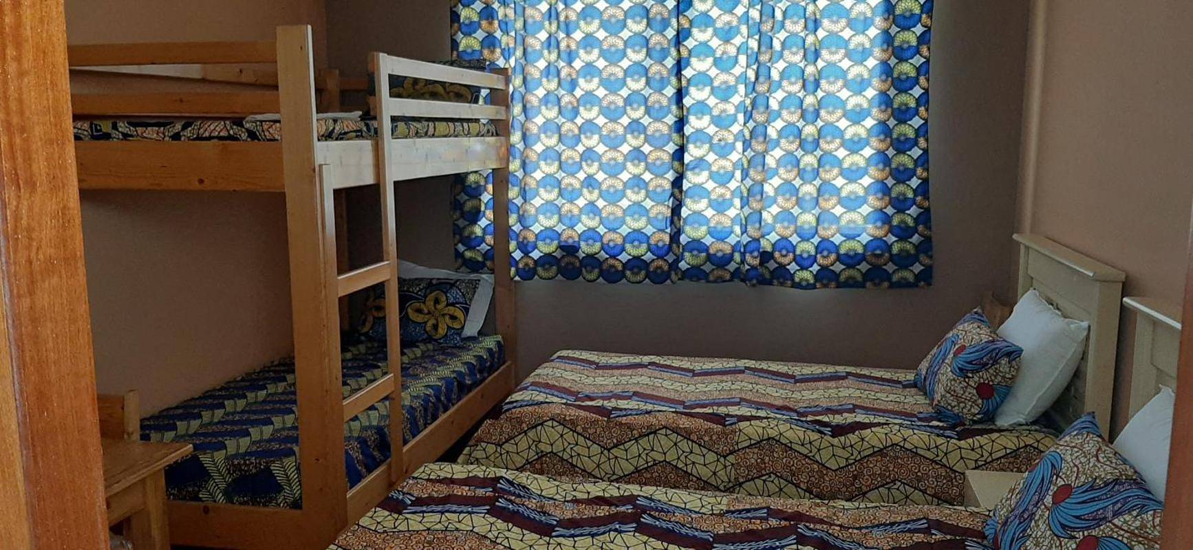 Kamer voor 4 personen met terras in Maio