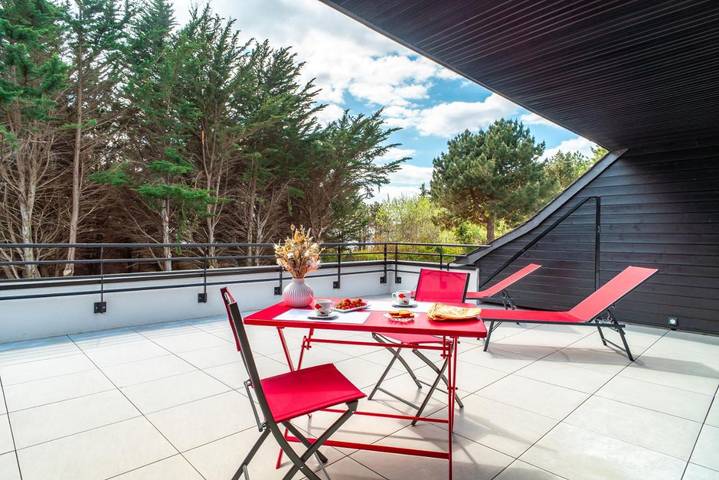 Gîte pour 2 personnes, avec vue et terrasse dans Le Cabellou