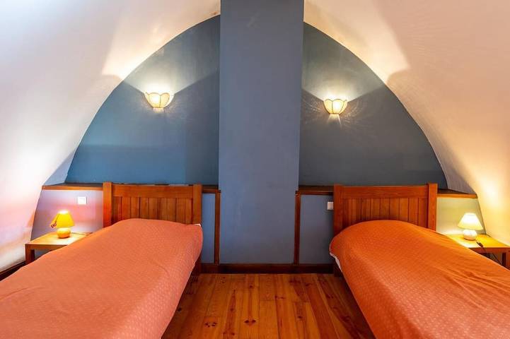 Location de vacances pour 7 personnes, avec jardin, animaux acceptés à Saint-Georges-de-Lévéjac - 2