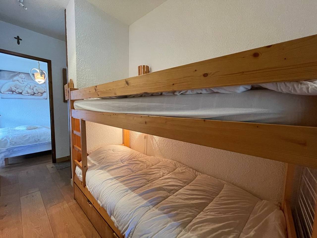 Appartement entier, Appartement cosy 6 pers, 50m², proche pistes, 2 Sdb, cuisine équipée, calme, non-fumeurs in Crest-Voland, Région d'Albertville