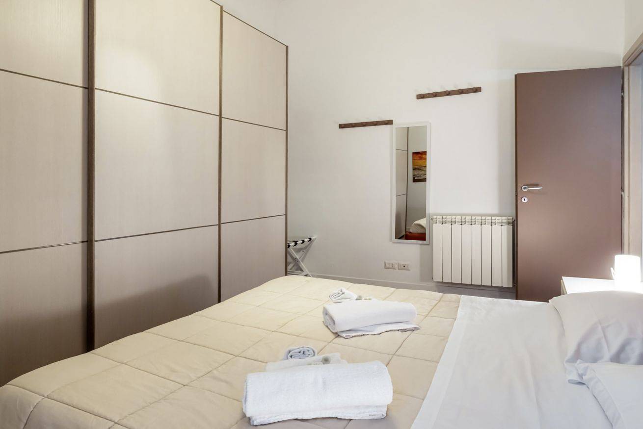 Entire apartment, Book Now! Marola Seaview Holiday Flat x4 in La Spezia (City), La Spezia