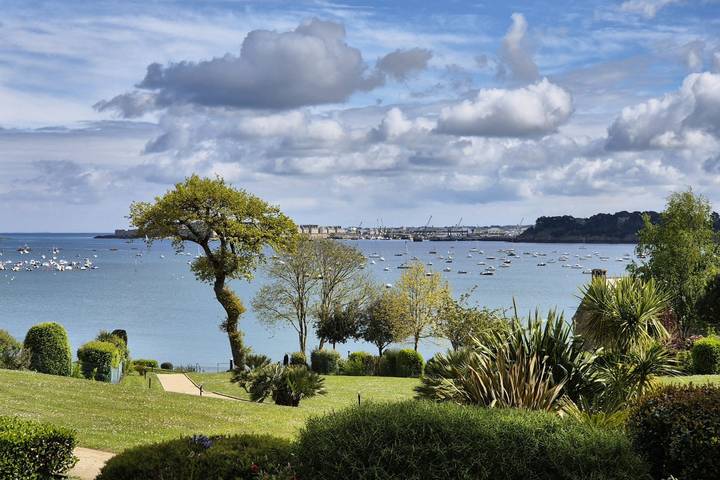 Appartement de vacances pour 5 personnes, avec jardin et terrasse, adapté aux familles