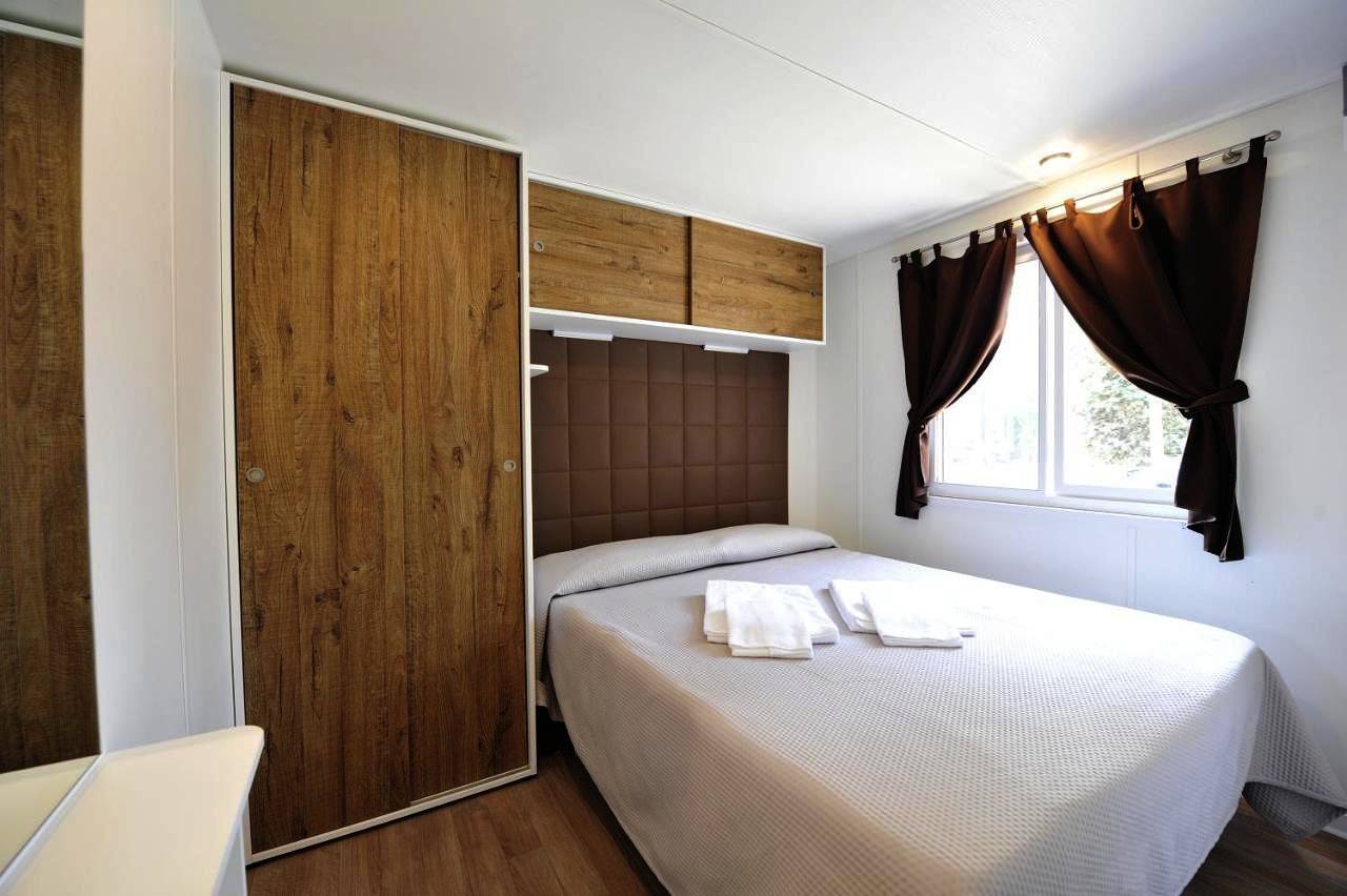 Camping Bella Italia in Peschiera del Garda, Gardasee-Berge