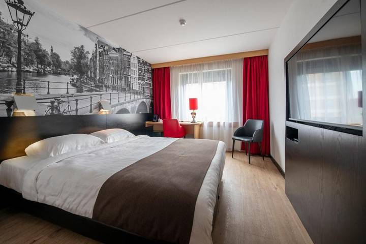 Hotel voor 3 personen, met Terras en Uitzicht in Oegstgeest