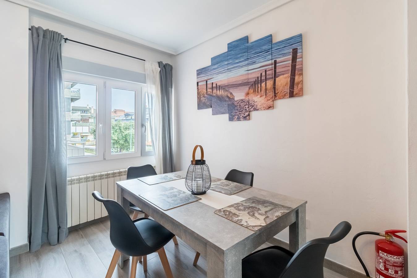 Apartamento entero, Apartamento 'Sol Luxury Céntrico' con balcón y Wi-Fi in Suances, Costa de Cantabria
