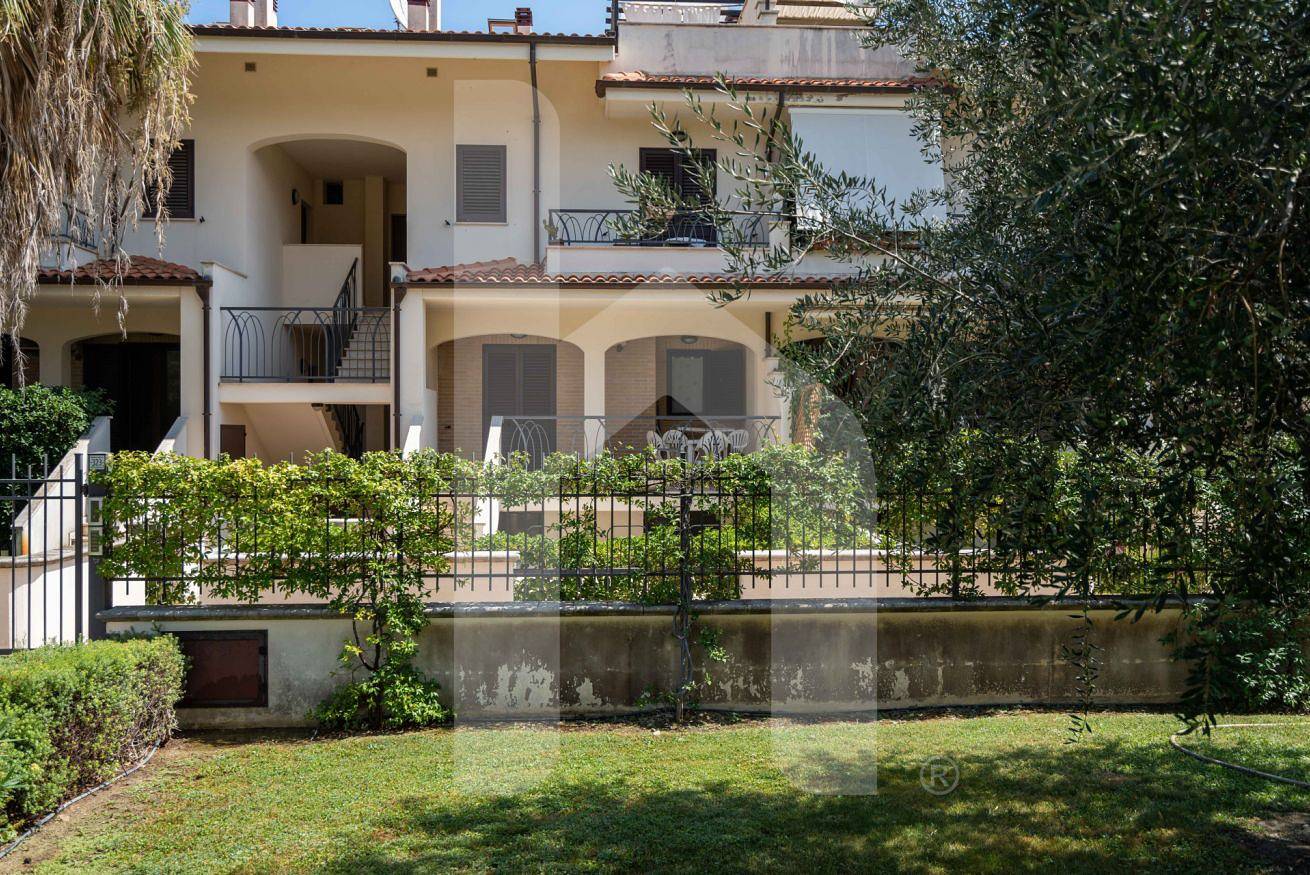 Ganze Wohnung, Ferienwohnung für 4 Personen mit Pool in Pineto, Adriaküste Abruzzen