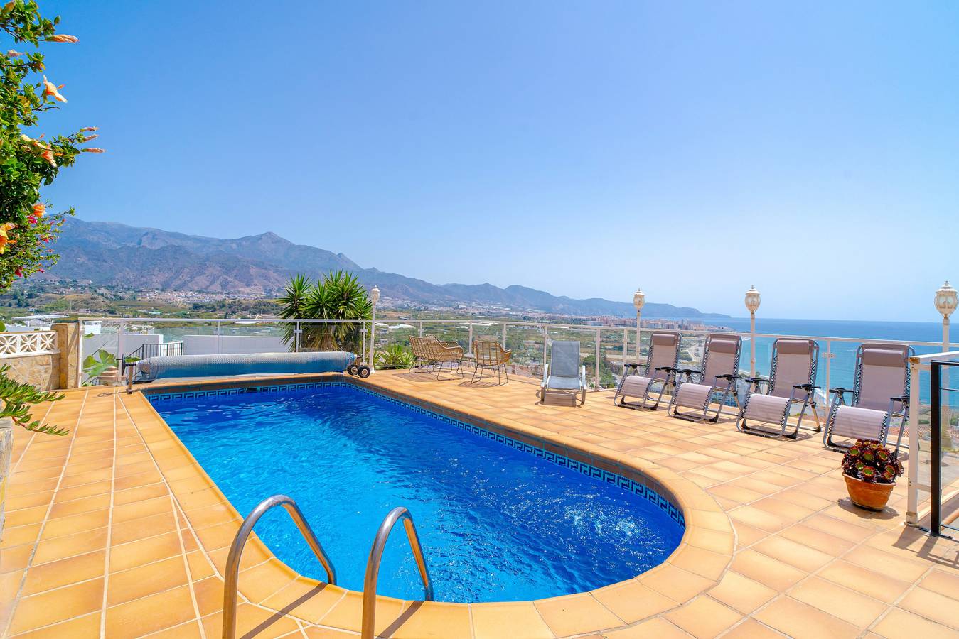 Mirador de Punta Lara in Urbanización Ladera del Mar, Nerja