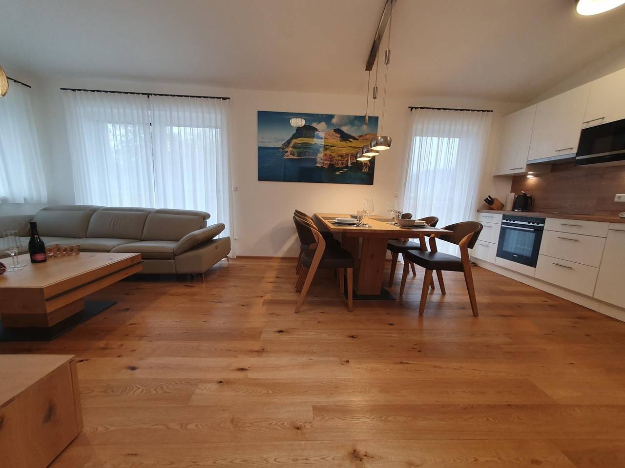 Ganze Wohnung, Ferienwohnung zwischen Skigebieten mit Carport in Dachsteingebirge, Gröbming